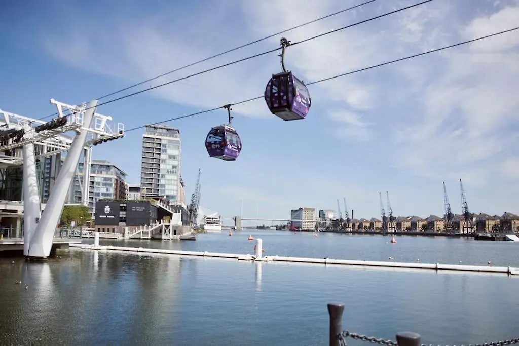 Lux 3Bdr Riverside Duplex Mansionette By Lcy & Excel I 20Mins To Central London Apartment