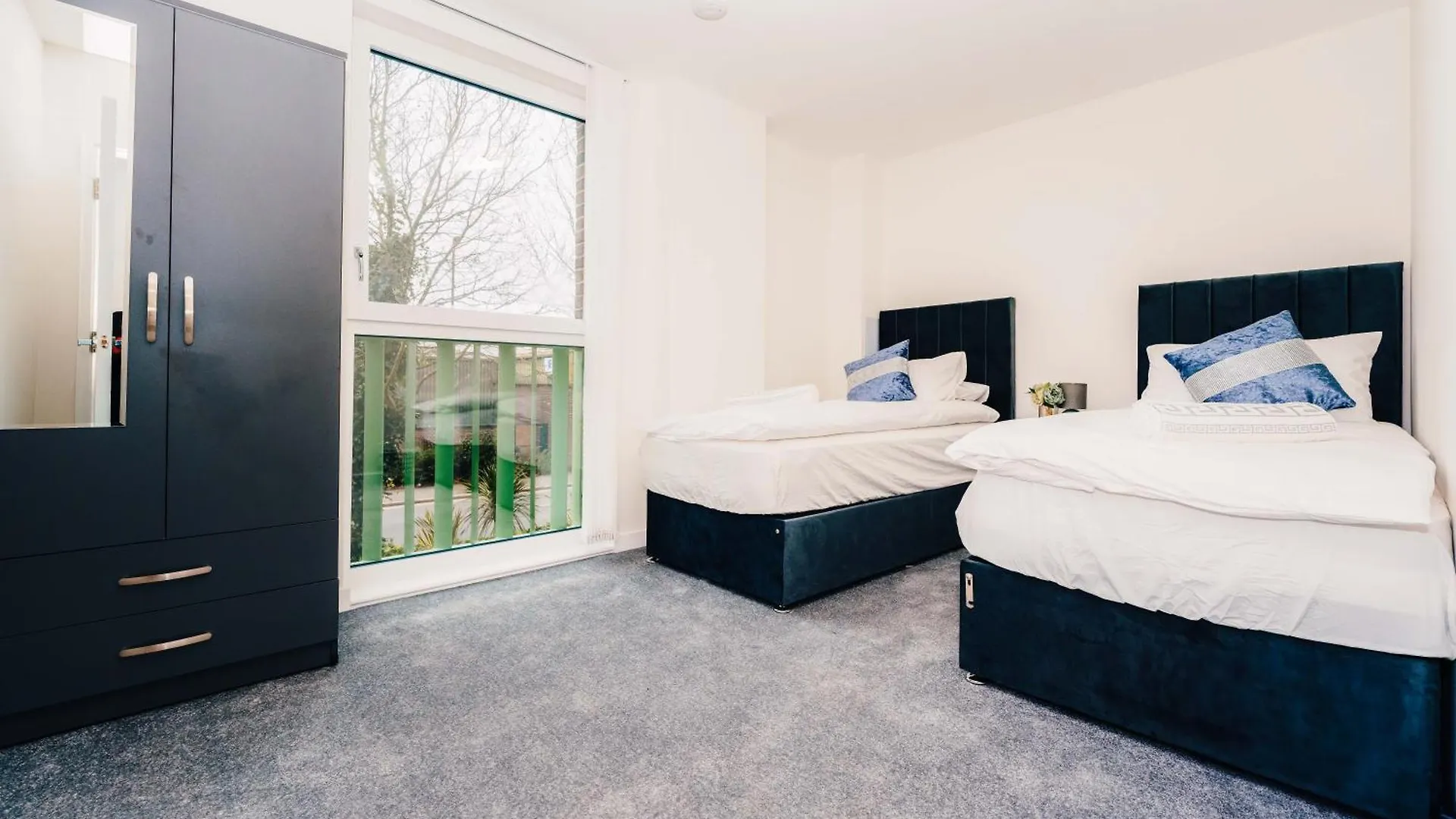 Lux 3Bdr Riverside Duplex Mansionette By Lcy & Excel I 20Mins To Central London 0*,  United Kingdom